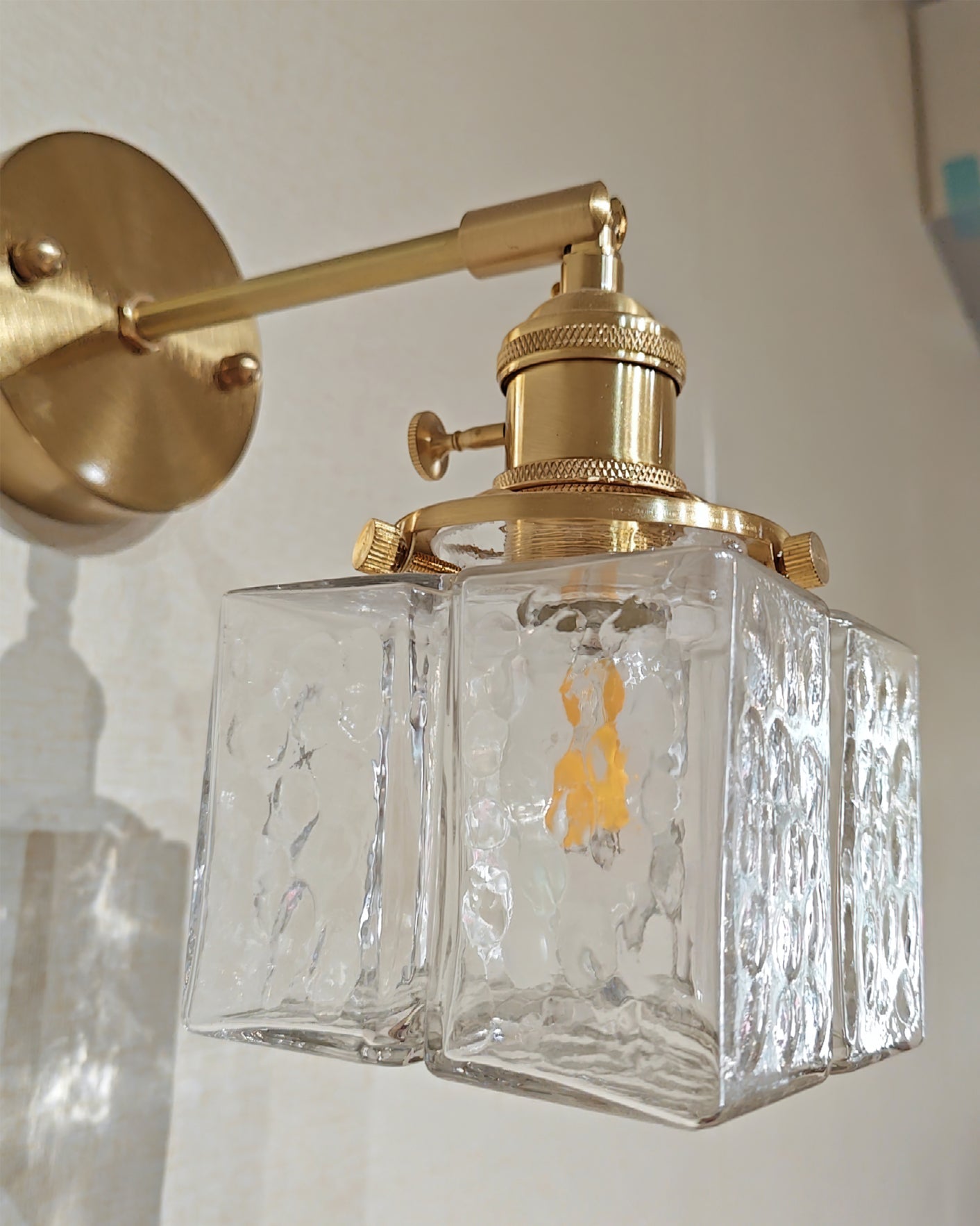 Auréa – Applique Murale LED Dorée de Luxe | Éclairage Intérieur Élégant