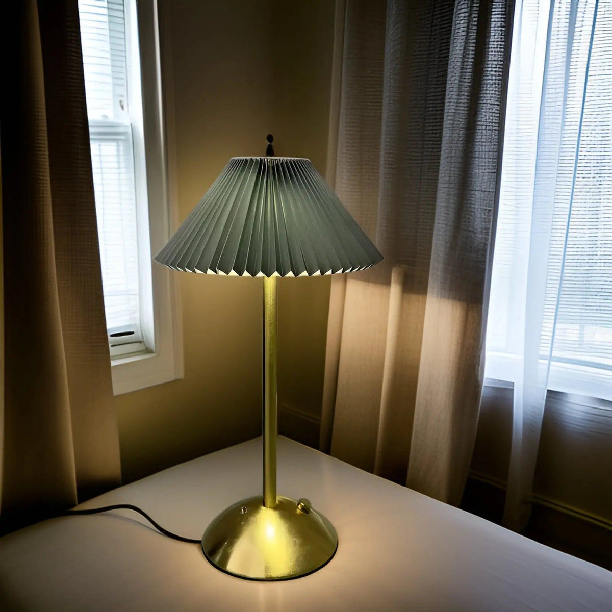 VersaLight - Cordless Design Lamp for Elegant Lighting