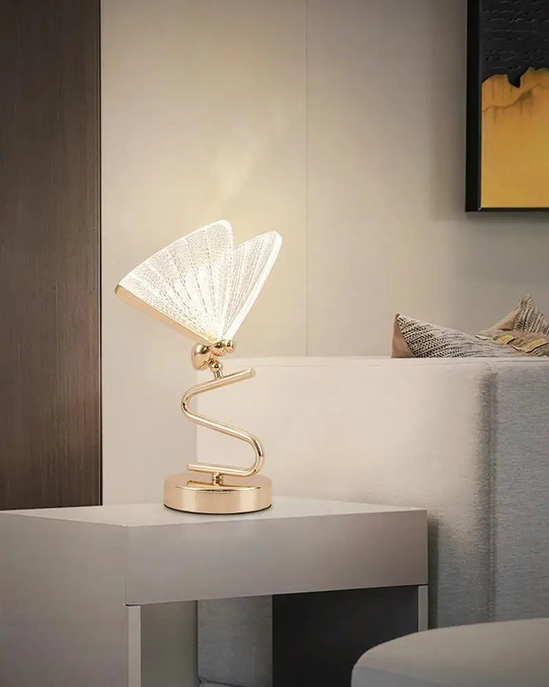 Zystelle - Elegant LED Butterfly Lamp for a Warm Ambience