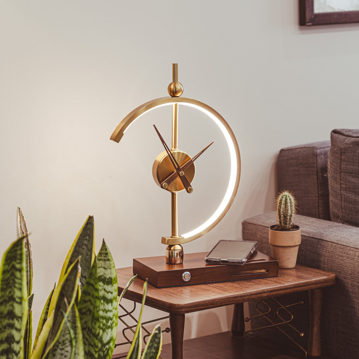 Wyntor - Gold Table Lamp with Wireless Charging and Clock