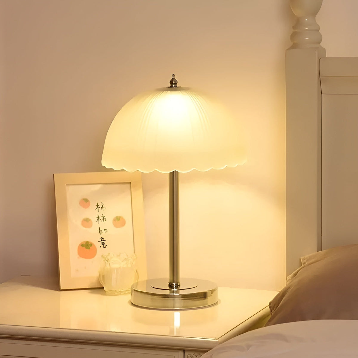 ModernGleam - Modern Energy-Efficient LED Table Lamp
