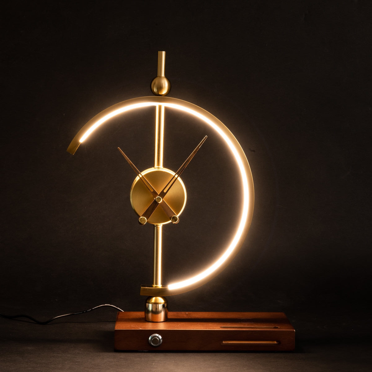 Wyntor - Gold Table Lamp with Wireless Charging and Clock