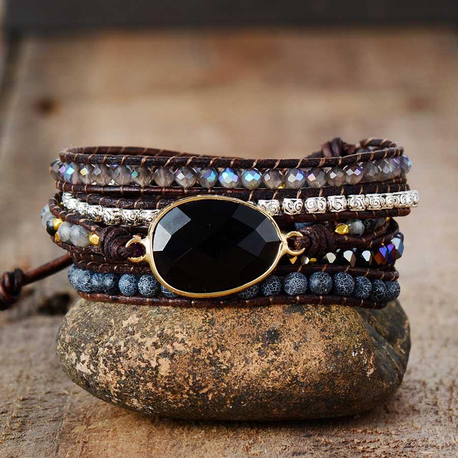 Lunara - Black Onyx Bracelet with Moon Charm