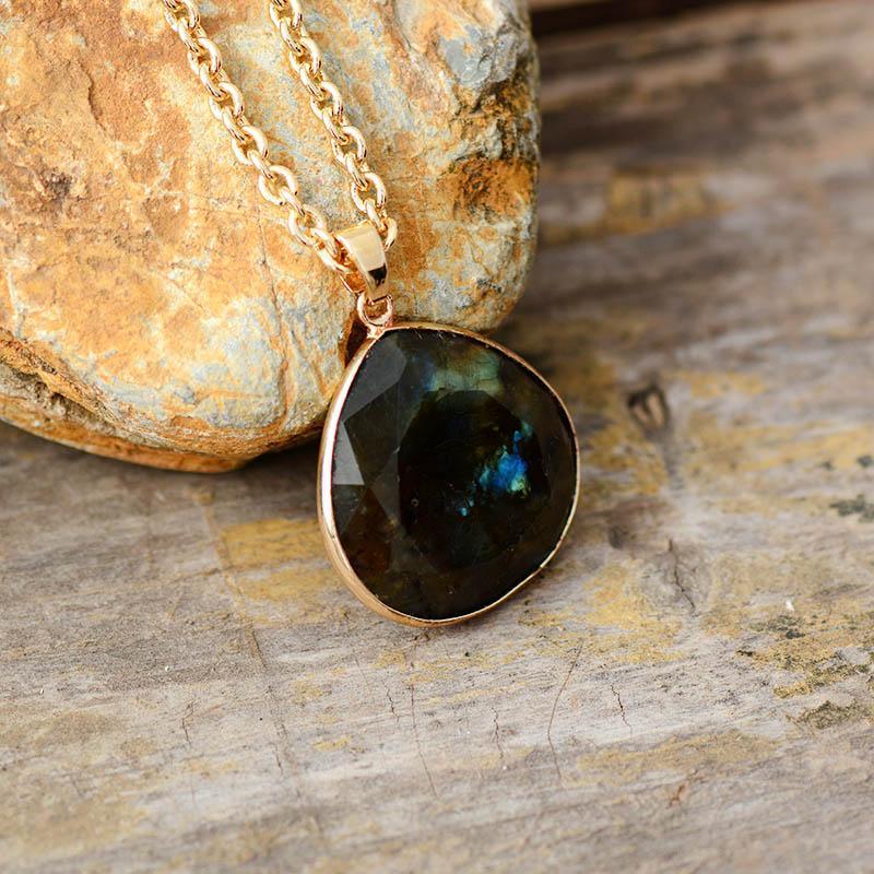Labradorite Necklace - Iridescent Labradorite Pendant