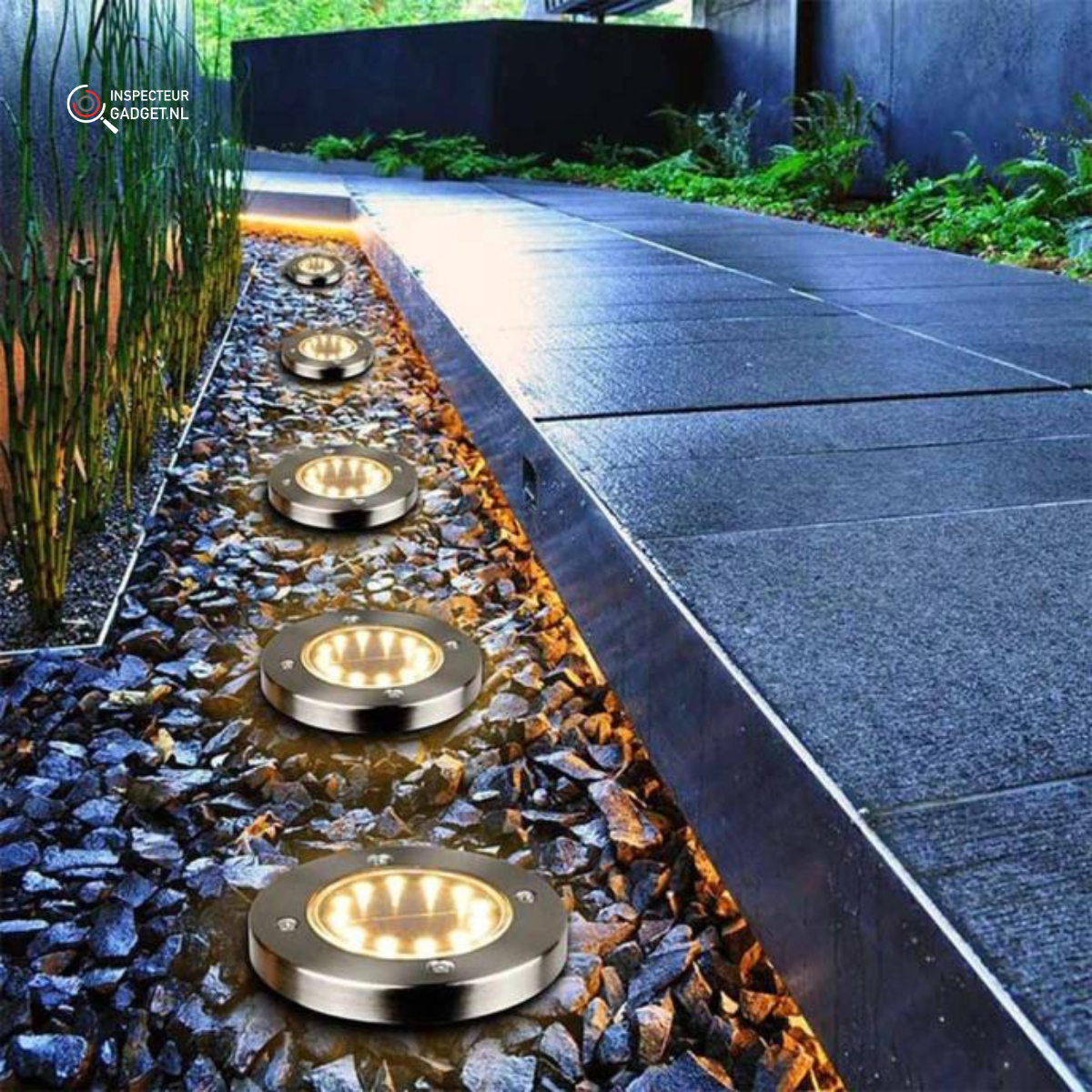 Solar LED Deluxe Wireless Garden Lights - Waterproof Solar-Powered Lighting