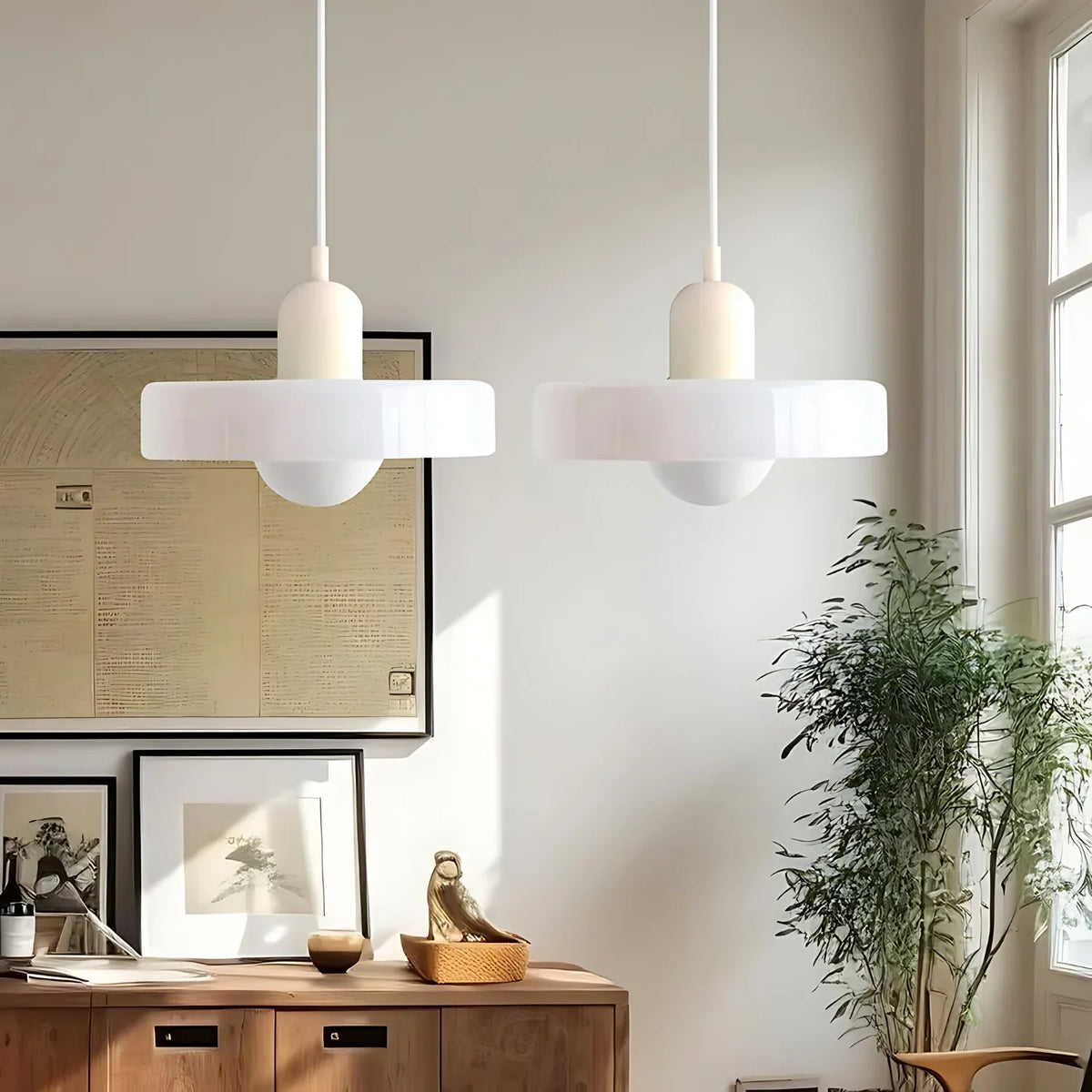 Celeste Élégance - Metal and Glass Pendant Light