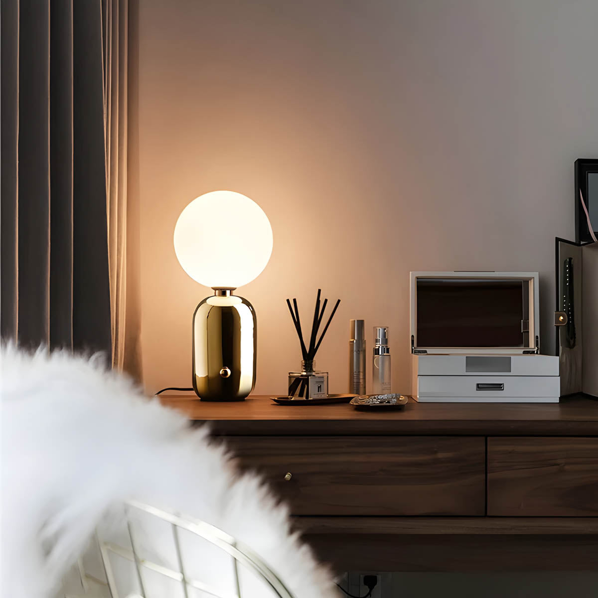RaisoGlow - Modern Minimalist Table Lamp