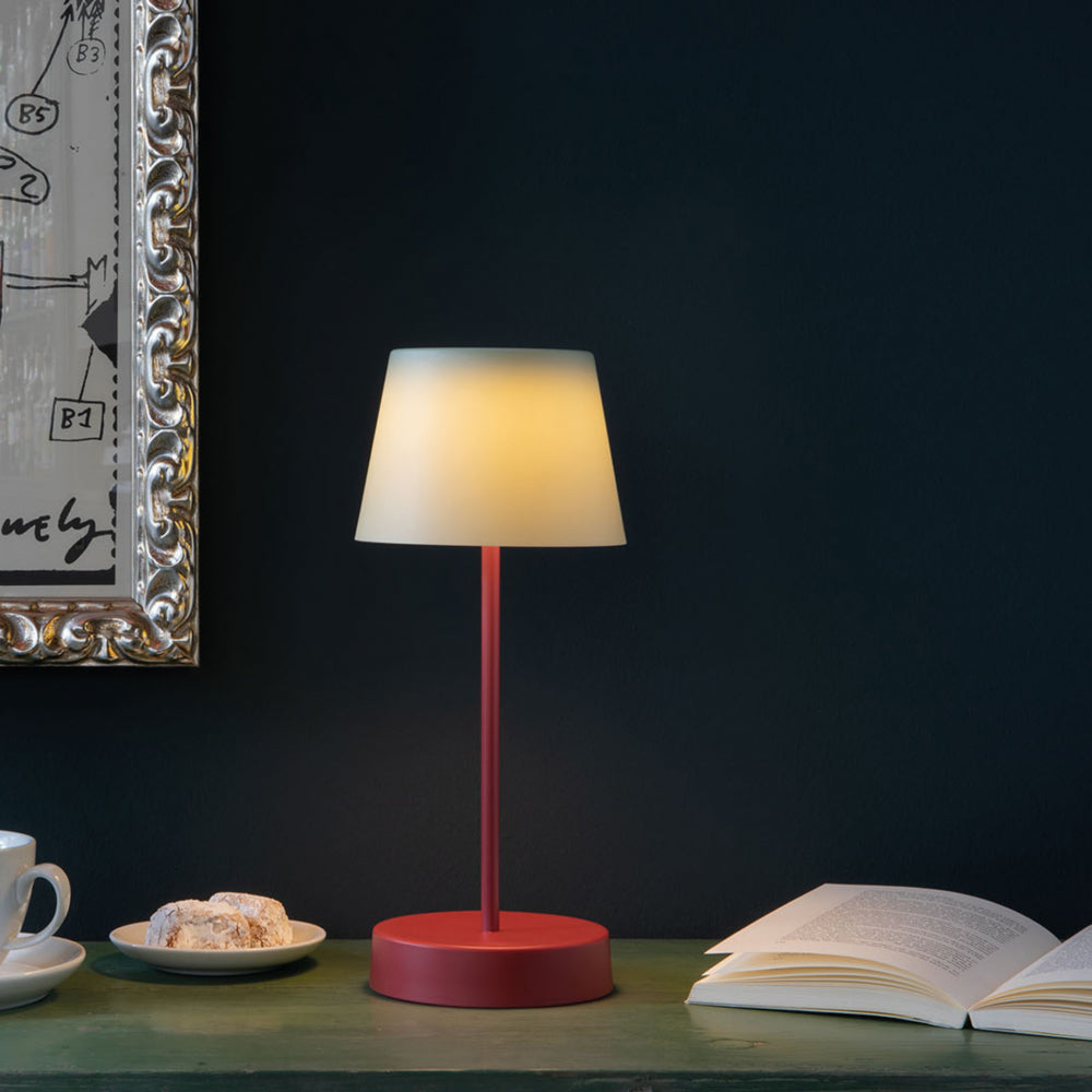 Olto - Elegant Table Lamp with a Modern Touch