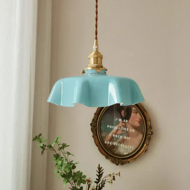 ClassicGleam - Brass Pendant Light for a Timeless Ambiance