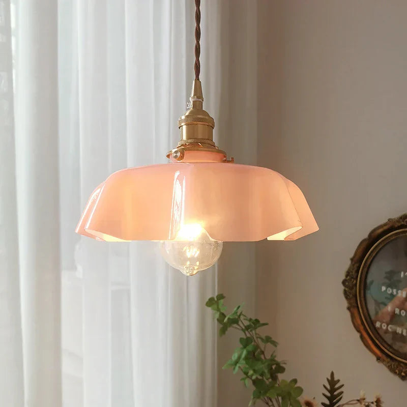 ClassicGleam - Brass Pendant Light for a Timeless Ambiance