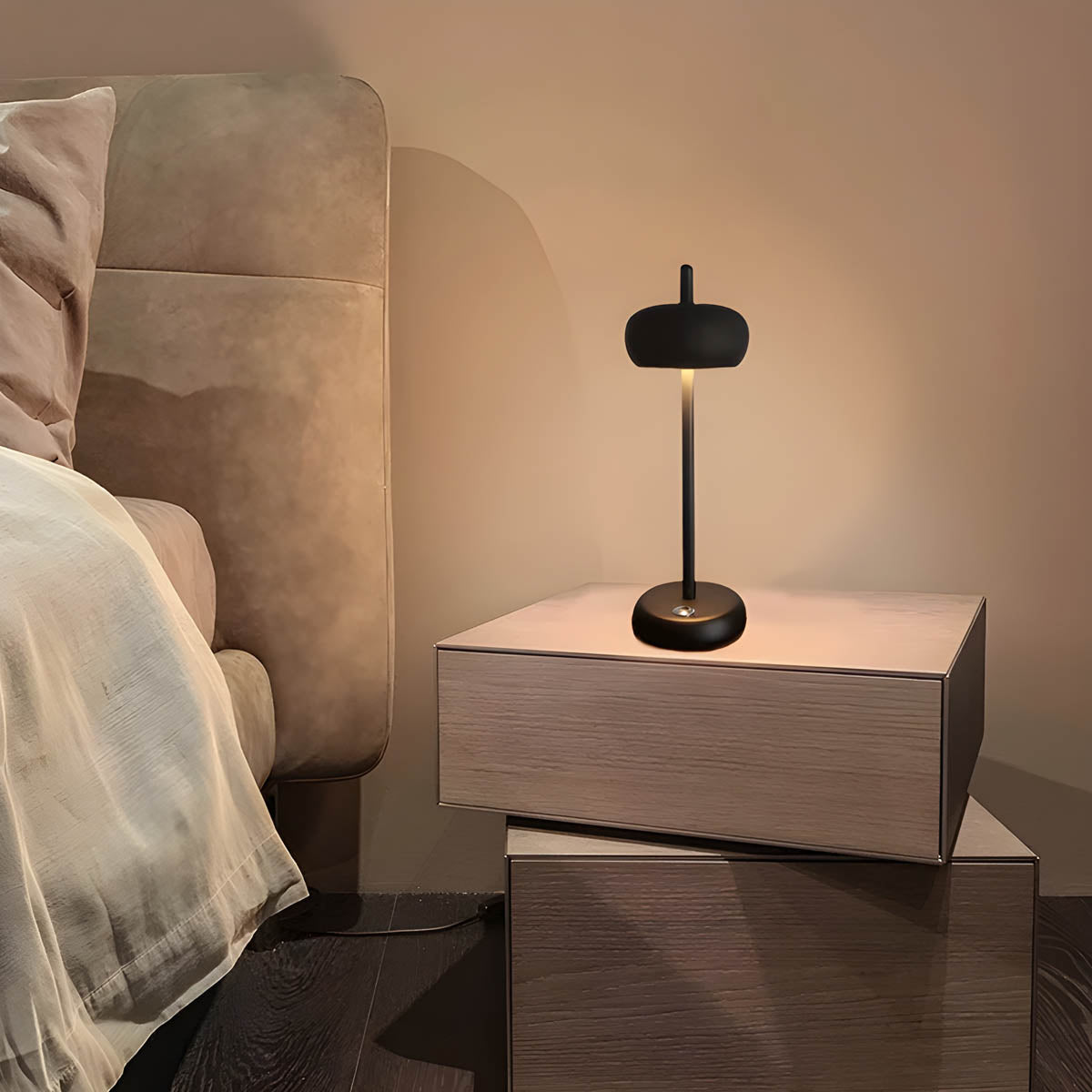 SleekGlow Table Lamp - Modern Cordless Design