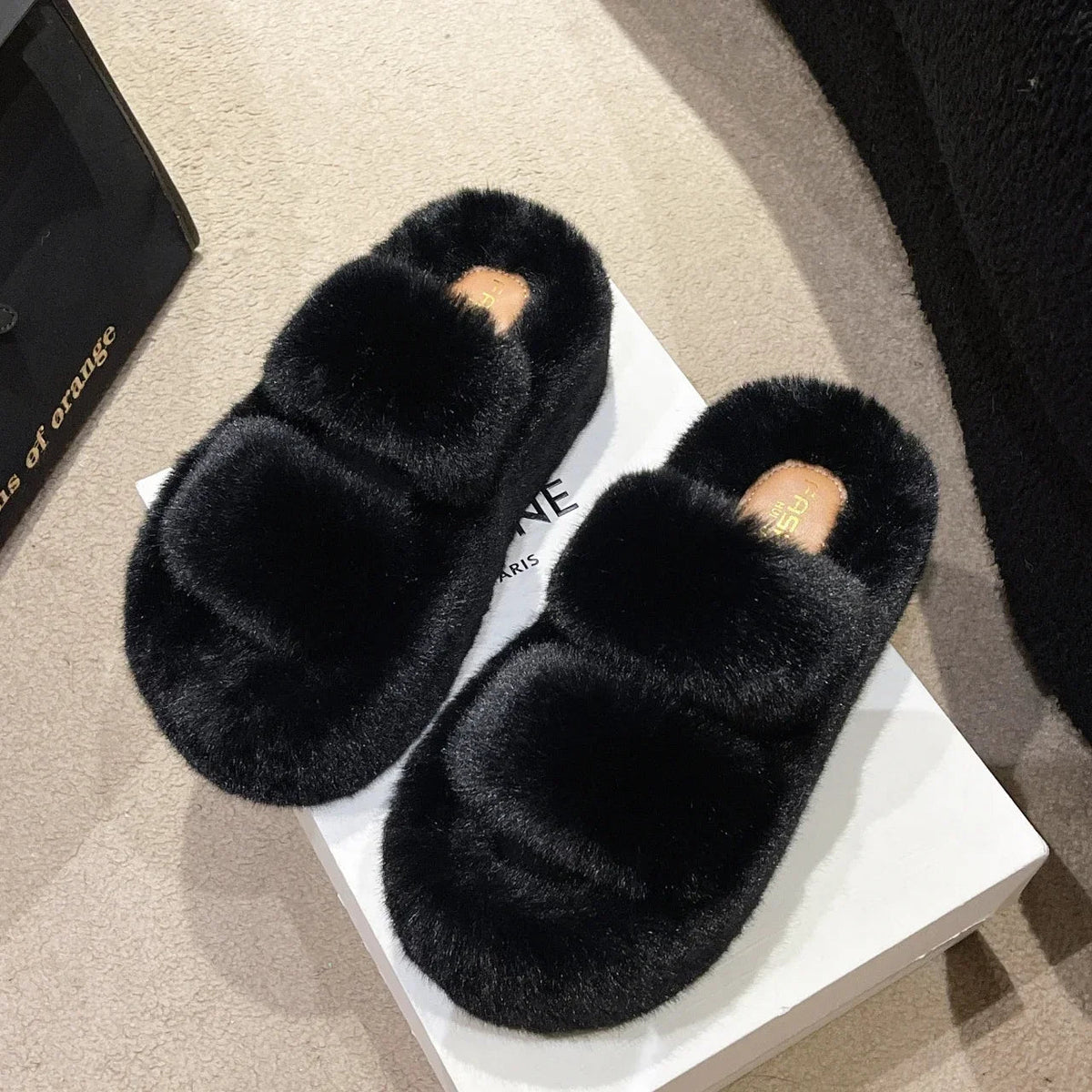 FluffSteps - Soft Plush Slippers for Ultimate Comfort