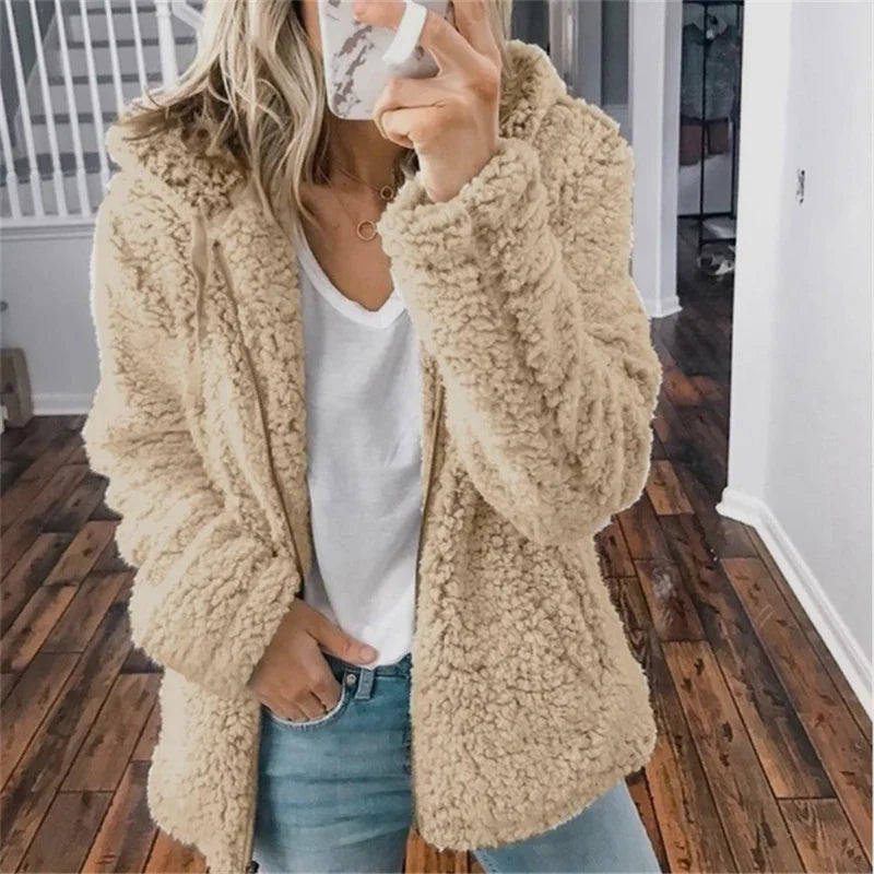 FashionNest Hoodie - Oversized Fleece Pullover for Winter