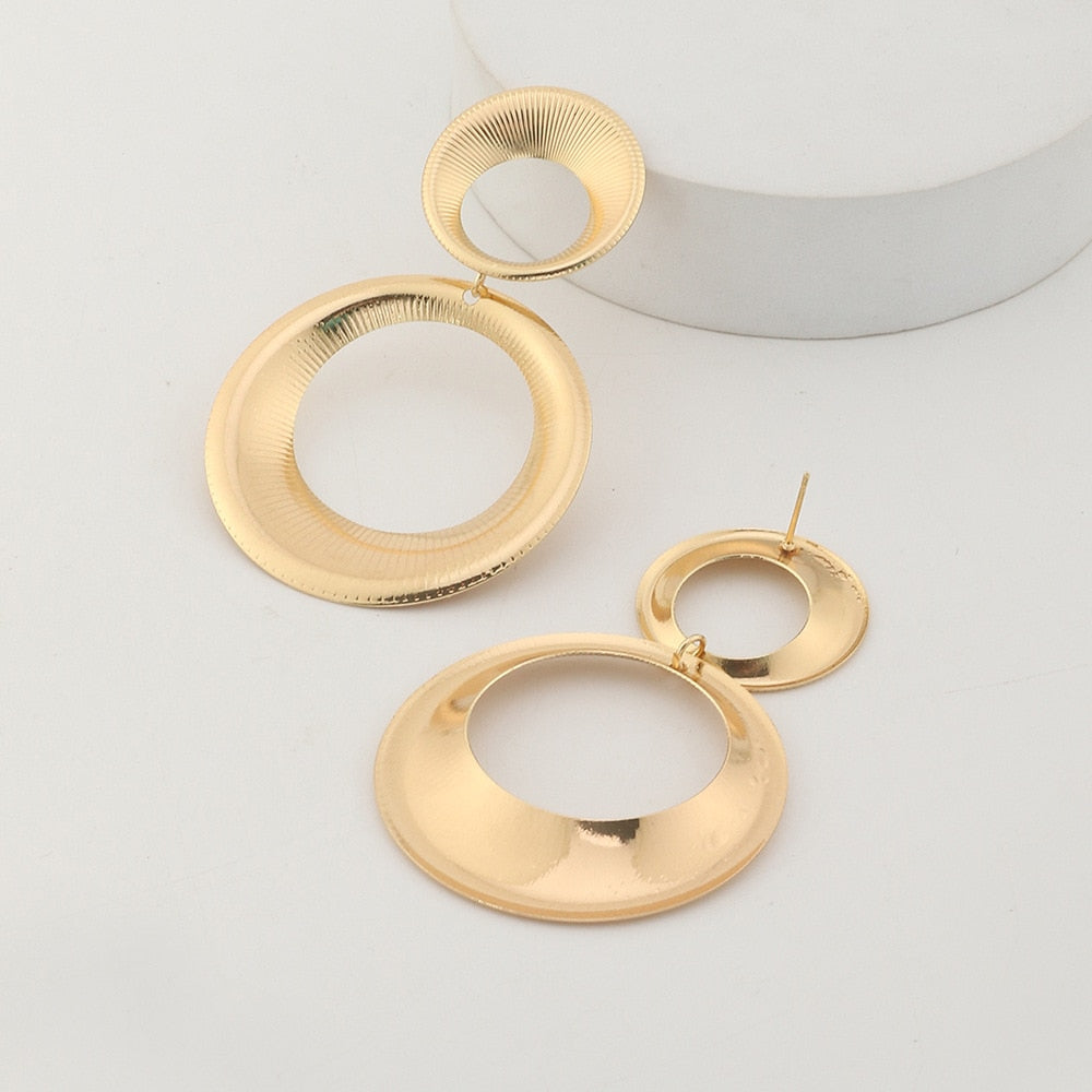 Boucles d'Oreilles Cercles Dorés - Statement Tendance