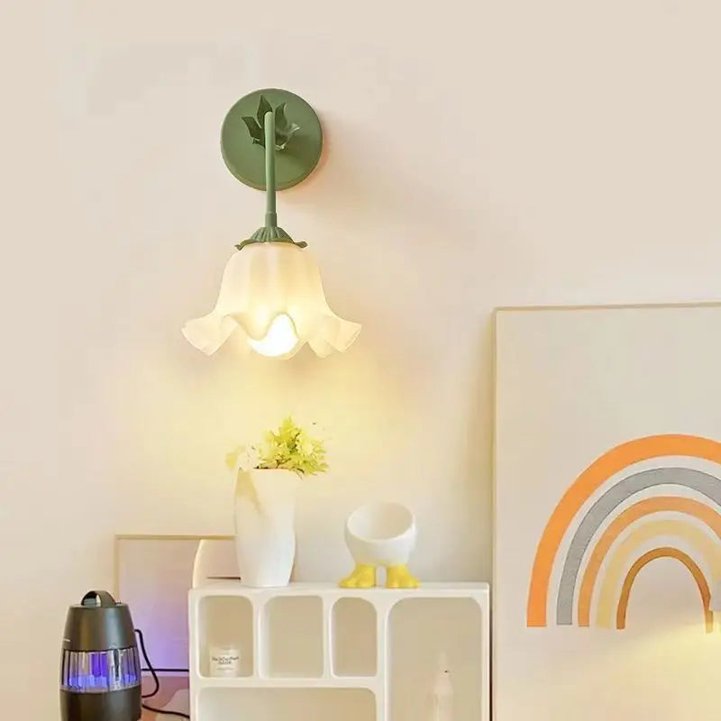 Nembelle - Elegant Floral Pattern Wall Sconce