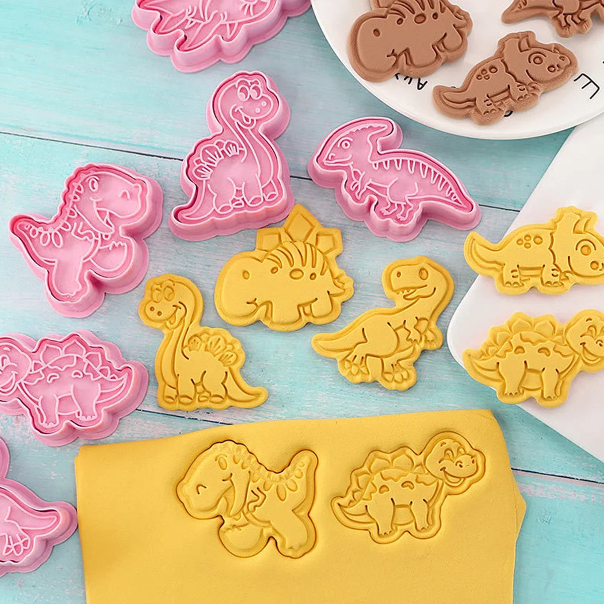 DinoBak - Set of 8 Dinosaur Cookie Cutters