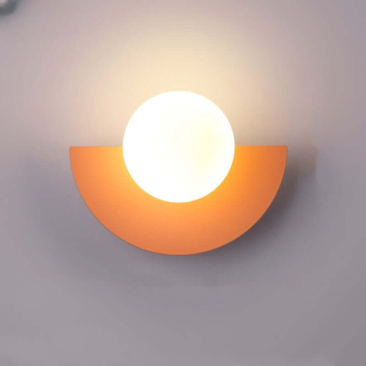 Charme Boréal - Half-Moon Metal Wall Sconce