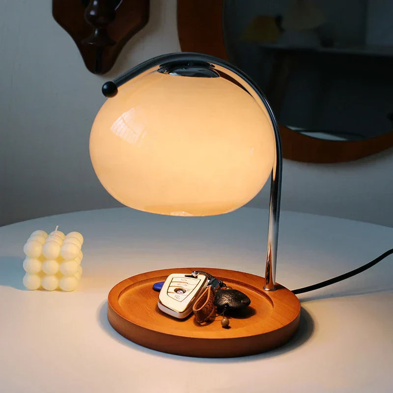 Nysara - Elegant Retro Aroma Lamp for Refined Spaces