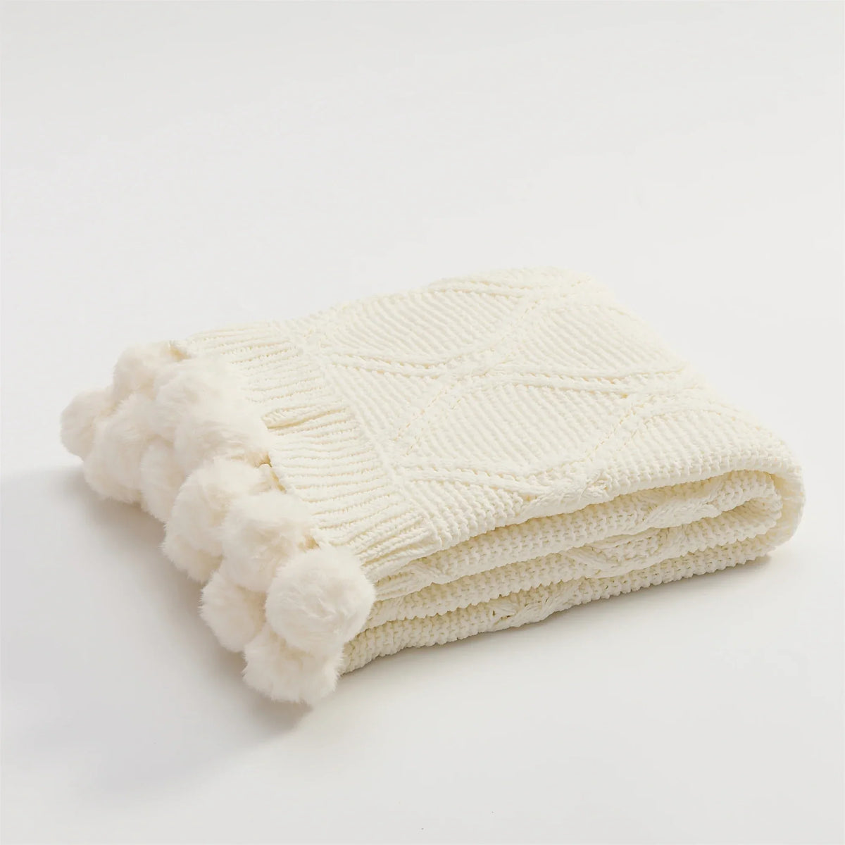HeartCozy - Heart-Fringe Knitted Chenille Throw