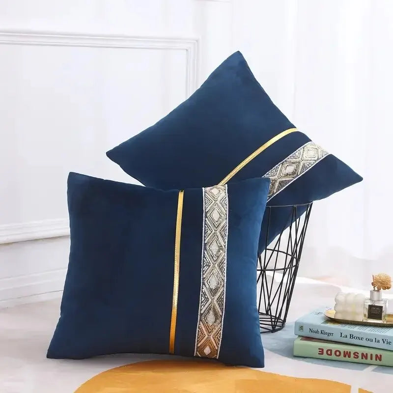 LuxeViva Cushion Cover - Glamorous Sequin Design for a Festive Living Room