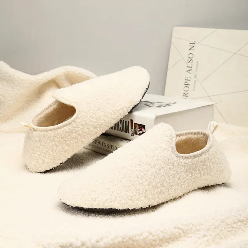 Wolkenwarmers - Non-Slip Plush Slippers for the Home