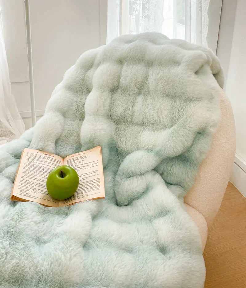 PlushGlow - Cozy Faux Fur Throw Blanket for Luxurious Comfort