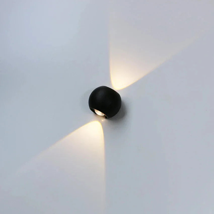 Corvantis - 6W Solar Outdoor Wall Light