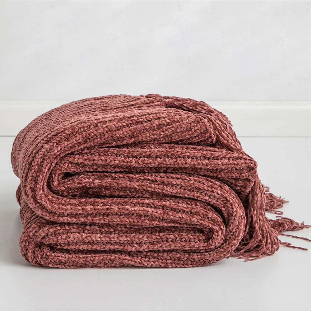 HeartCozy - Heart-Fringe Knitted Chenille Throw