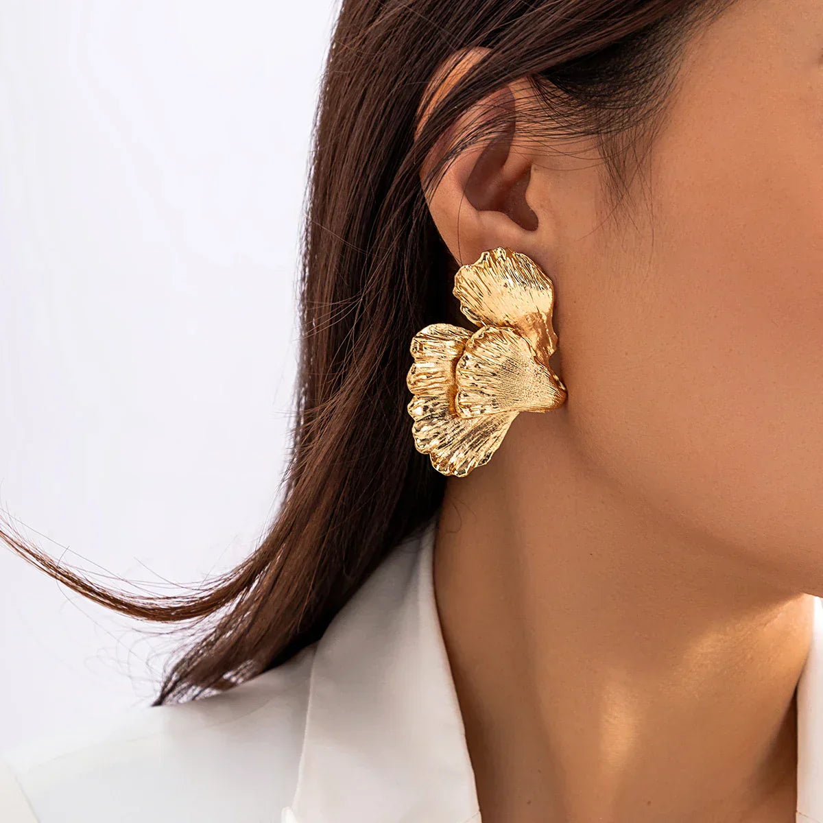 BlossomMetal - Boucles d'oreilles pétales en métal élégantes