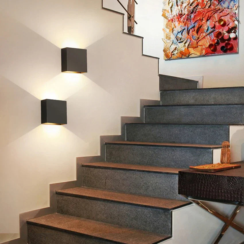 Eclat Romanov - Sleek LED Wall Sconce