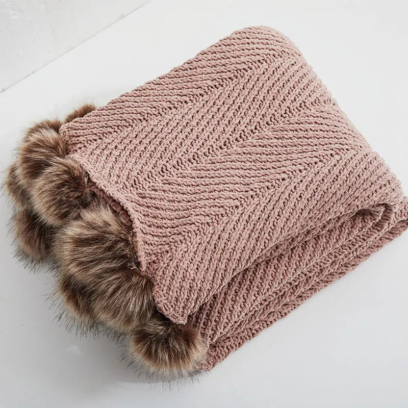 HeartCozy - Heart-Fringe Knitted Chenille Throw