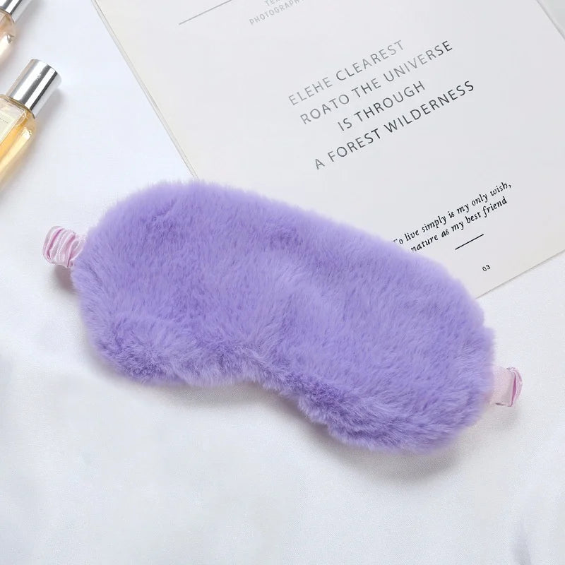 Cozy Cuddle - Soft Silk Sleep Mask for Peaceful Sleep