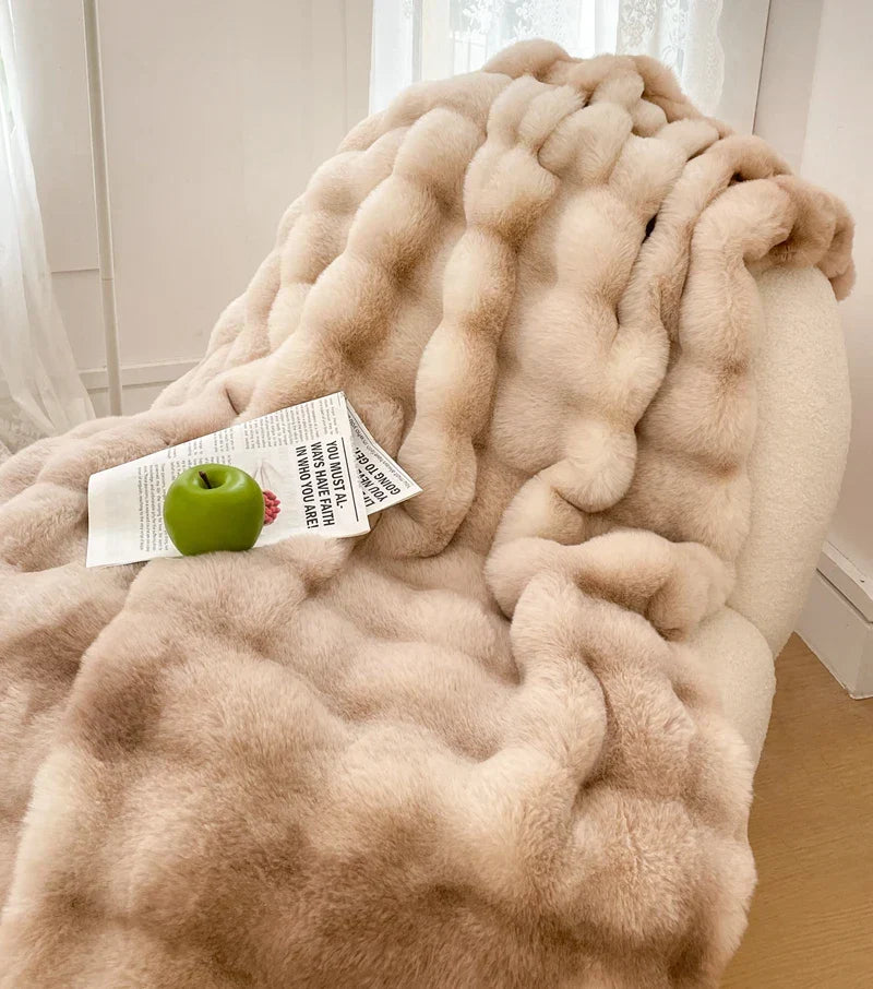 PlushGlow - Cozy Faux Fur Throw Blanket for Luxurious Comfort