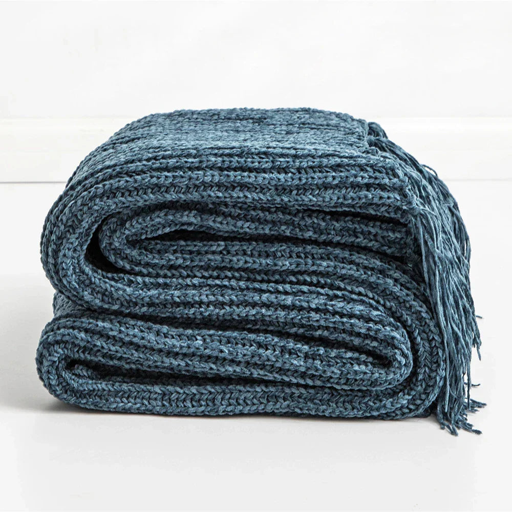 HeartCozy - Heart-Fringe Knitted Chenille Throw