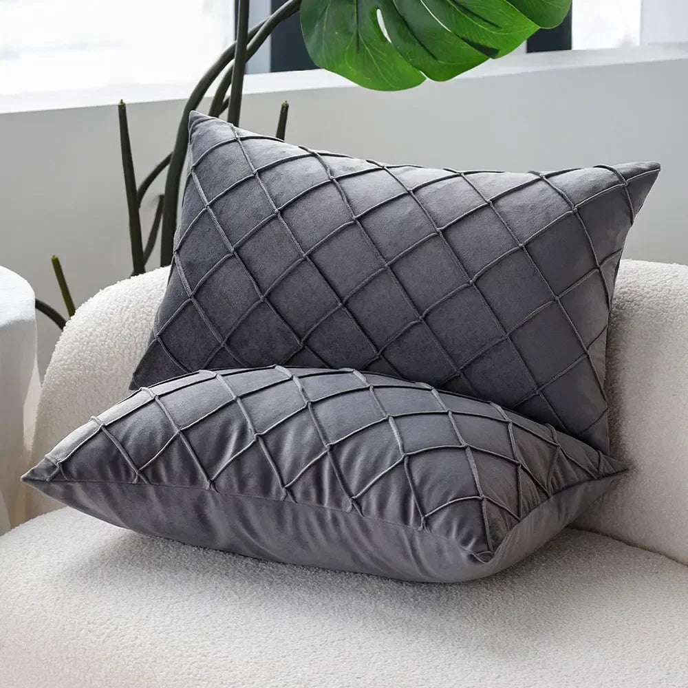 SerenityLounge - Refined Scandinavian Velvet Cushion Cover