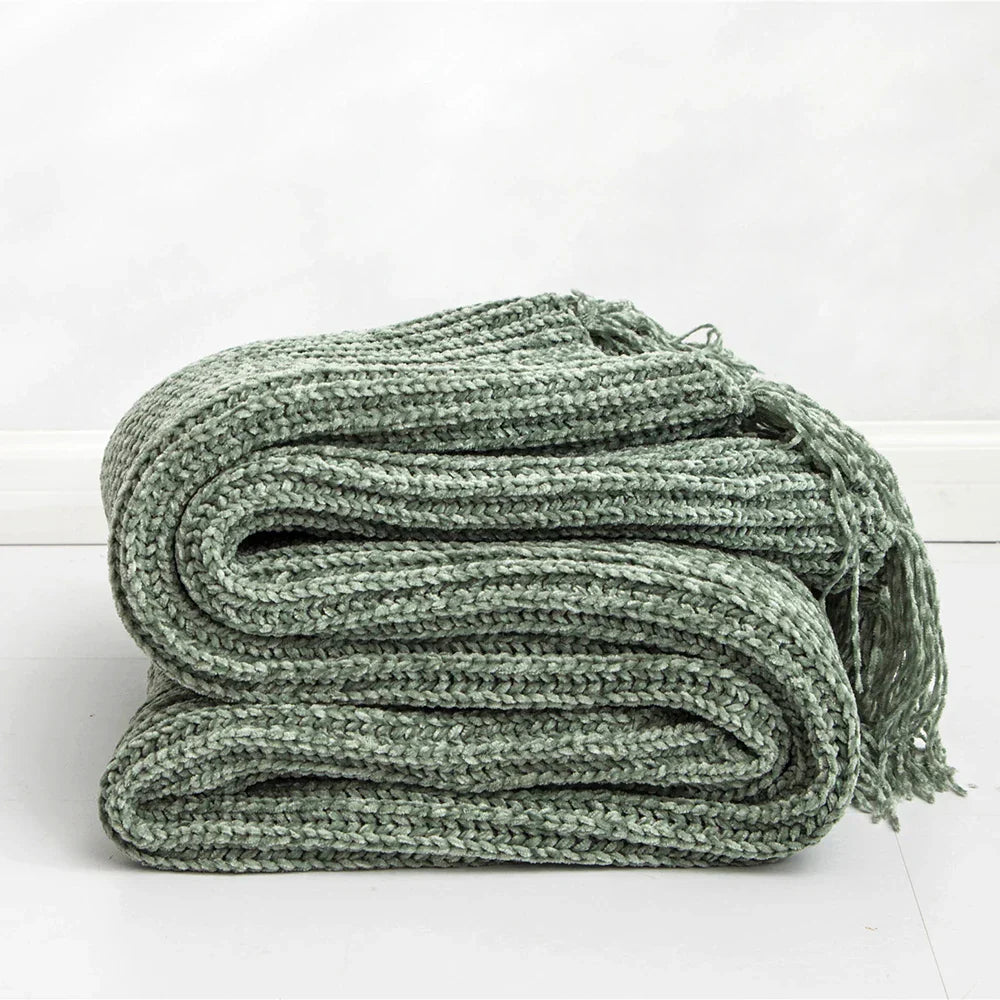 HeartCozy - Heart-Fringe Knitted Chenille Throw