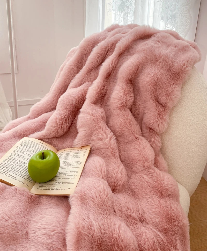 PlushGlow - Cozy Faux Fur Throw Blanket for Luxurious Comfort