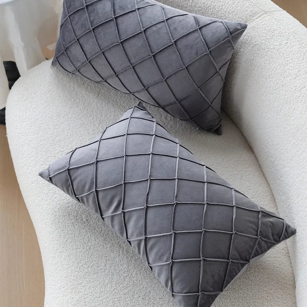 SerenityLounge - Refined Scandinavian Velvet Cushion Cover