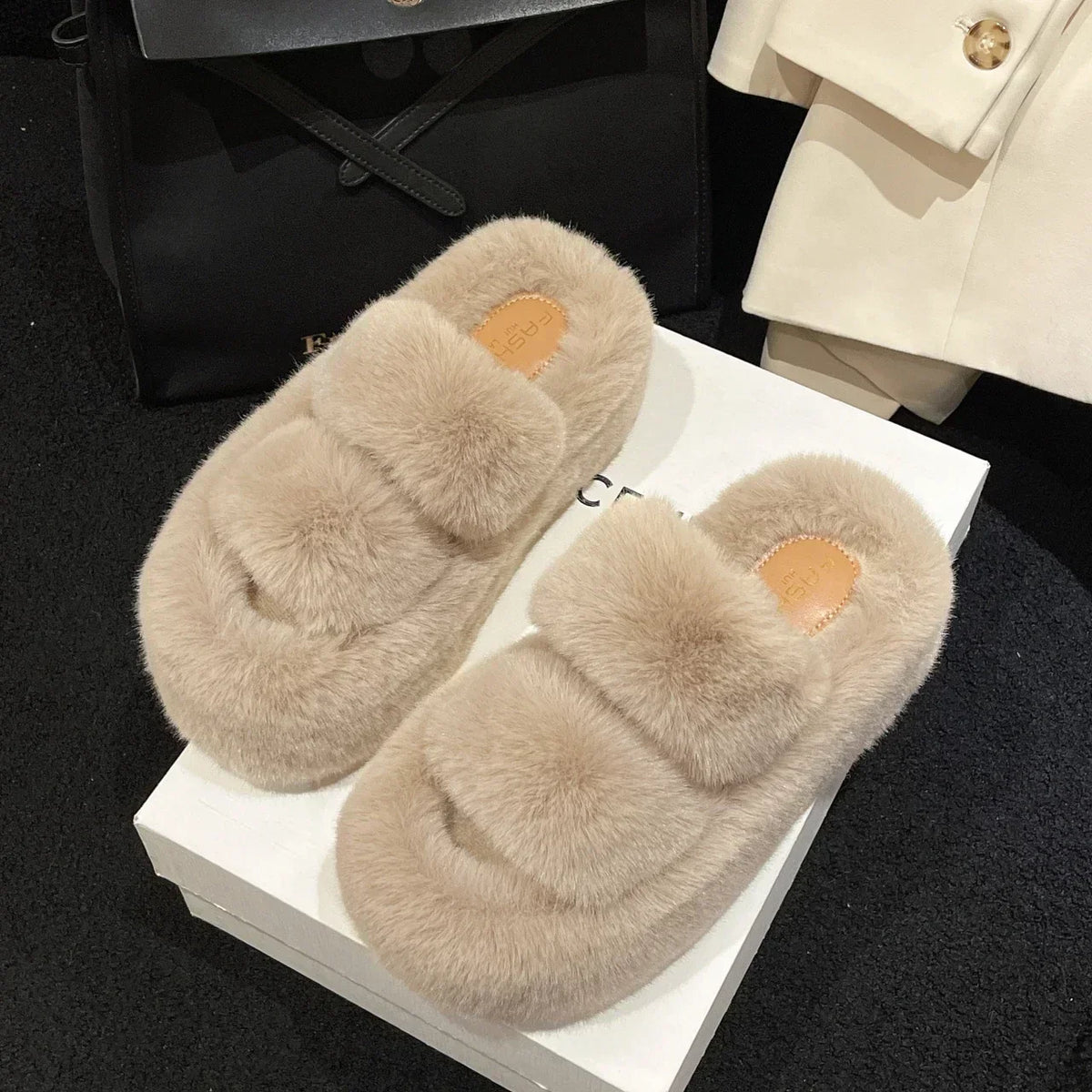 FluffSteps - Soft Plush Slippers for Ultimate Comfort