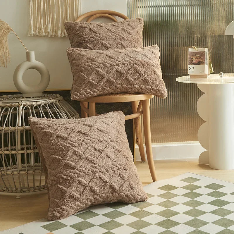 SilkAura Décor - Luxurious Geometric Jacquard Cushion Cover