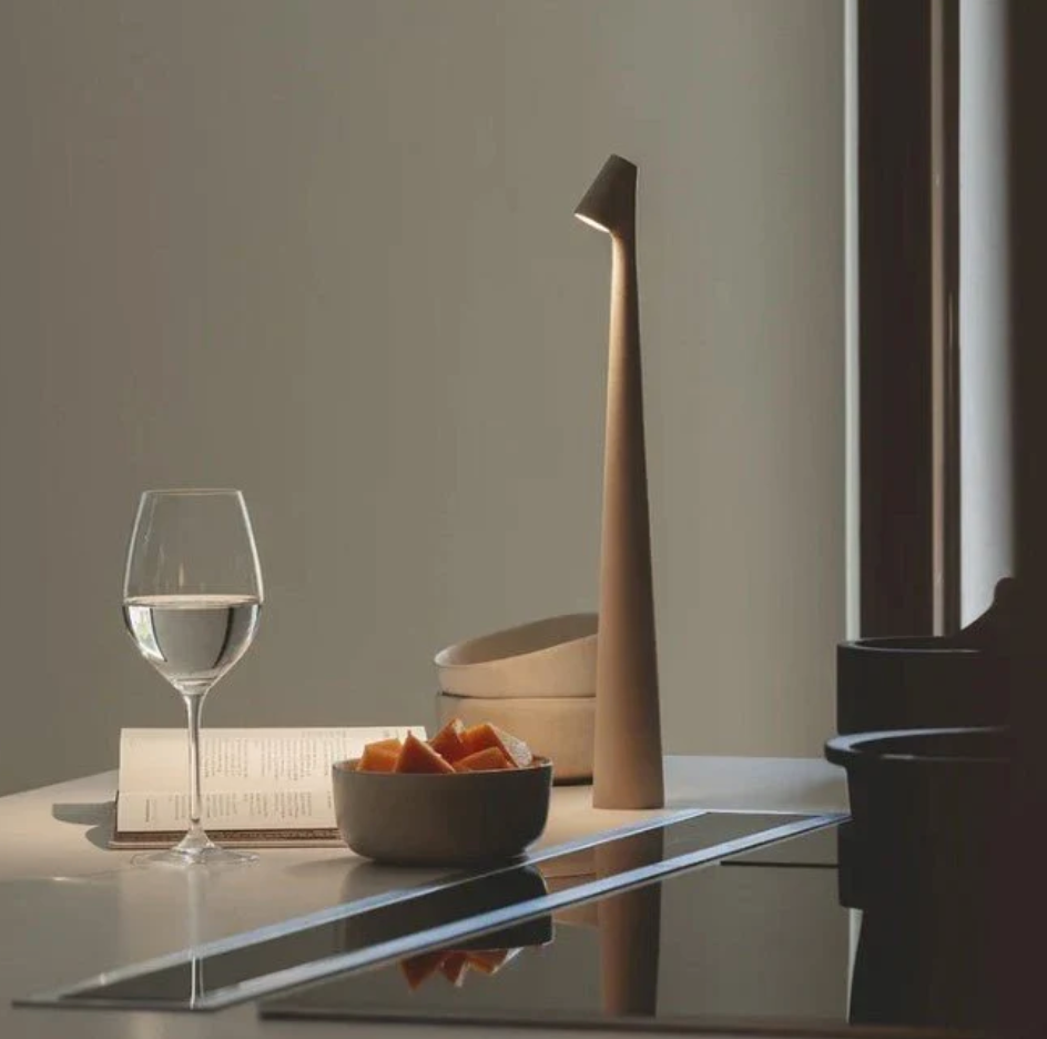 Guyrenna - Adjustable Touch Lamp for Refined Interiors