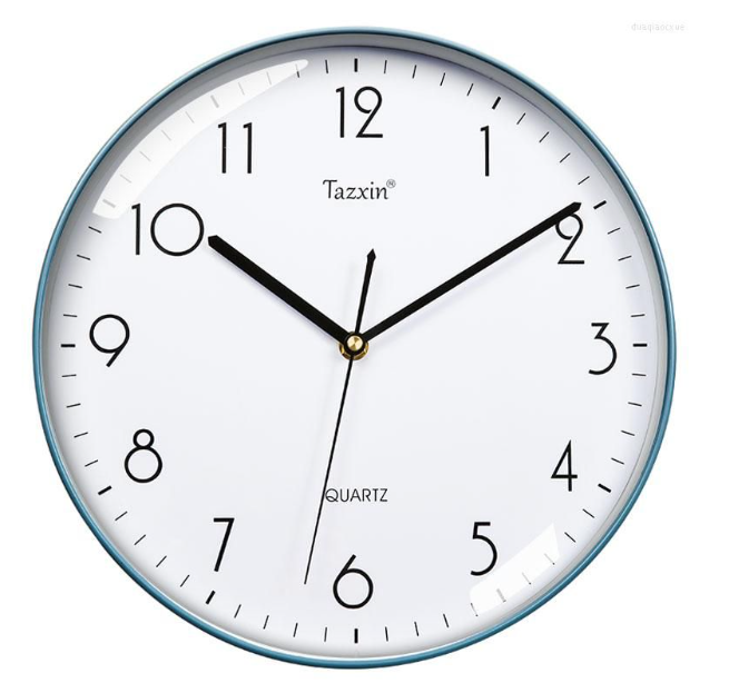 Nordique - Elegant Scandinavian Wall Clock