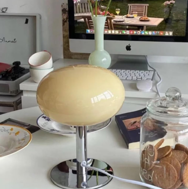 SérénitéMagique - Elegant Beige Table Lamp for Ambient Light
