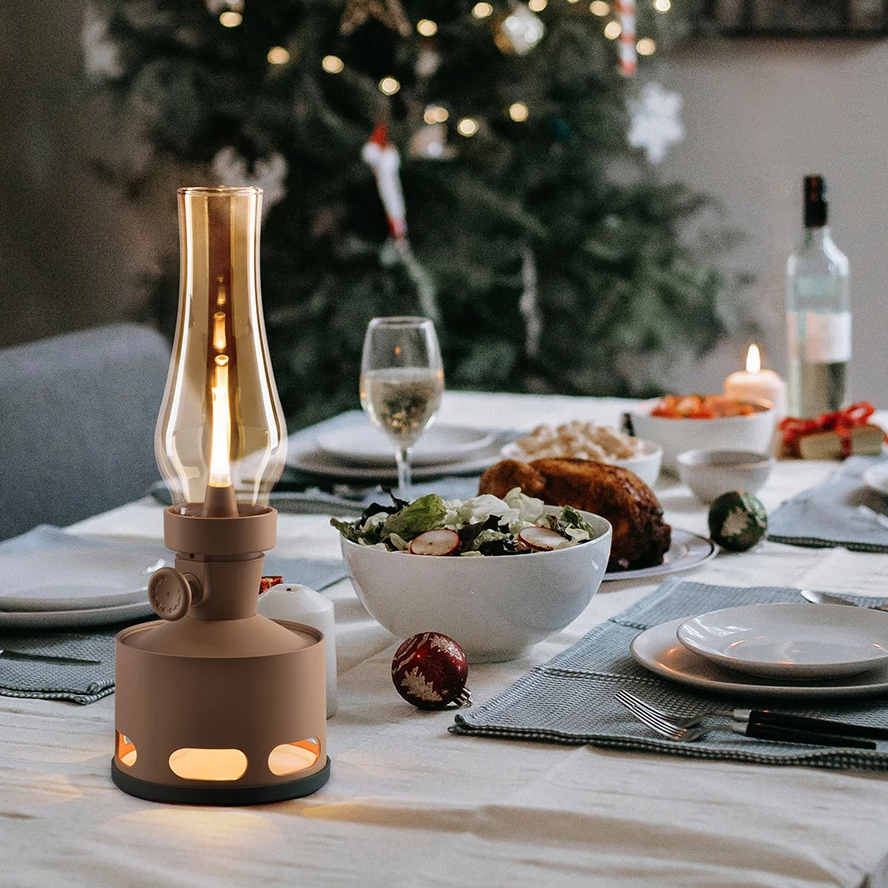 NostalgiaLamp - Vintage LED Lantern for Cozy Evenings