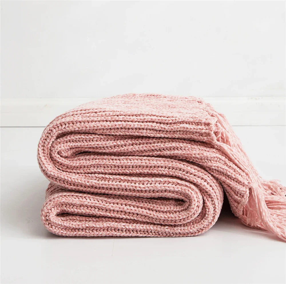 HeartCozy - Heart-Fringe Knitted Chenille Throw