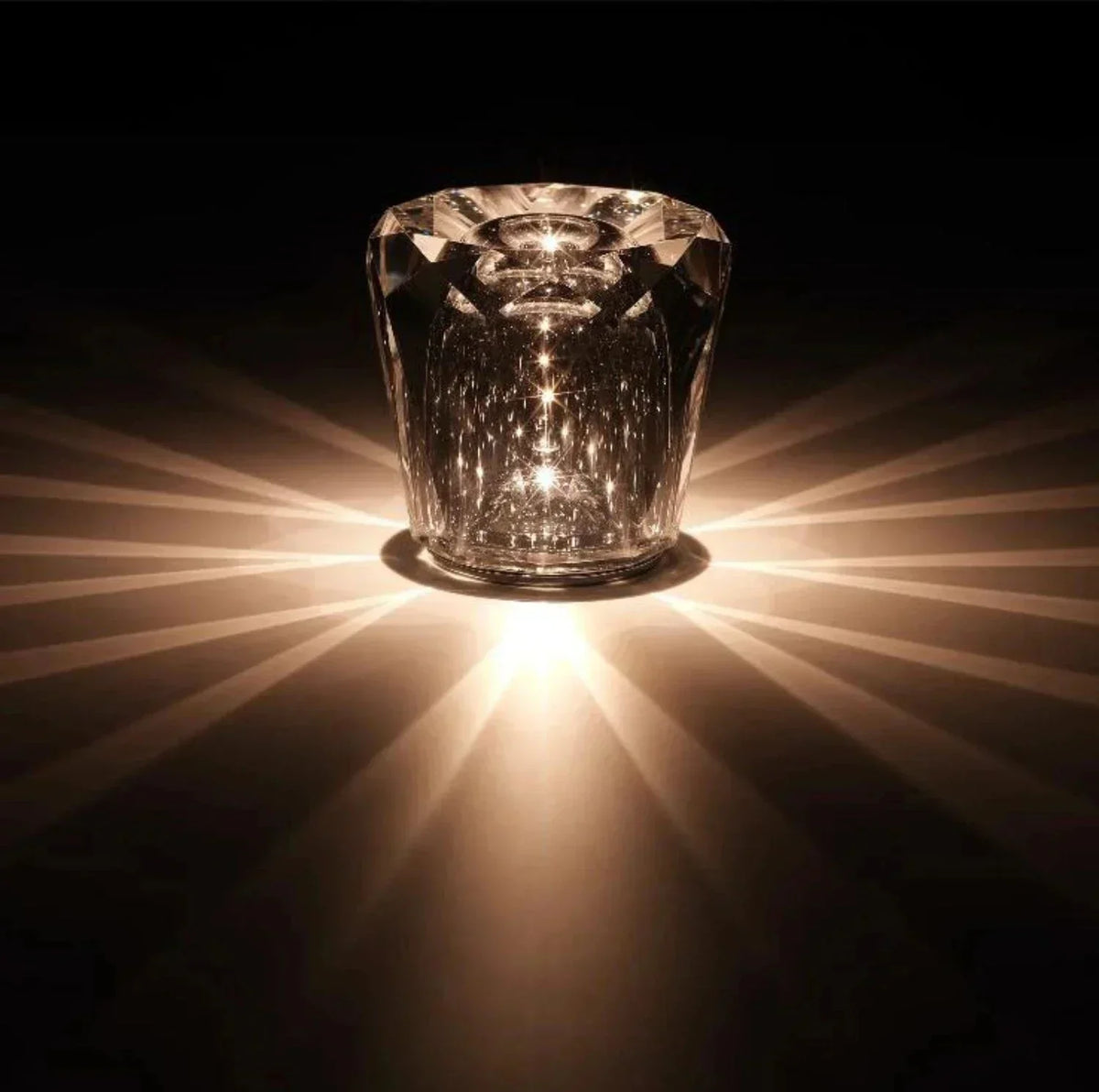 Uclarion - Luxurious Crystal and Iron Pendant Light for Restaurants