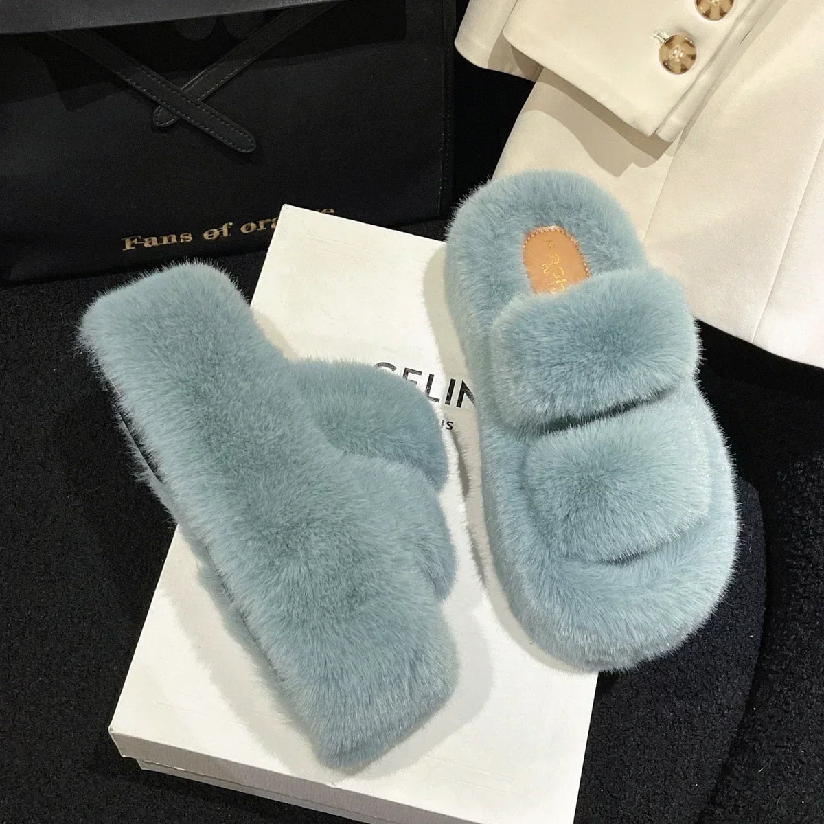 FluffSteps - Soft Plush Slippers for Ultimate Comfort