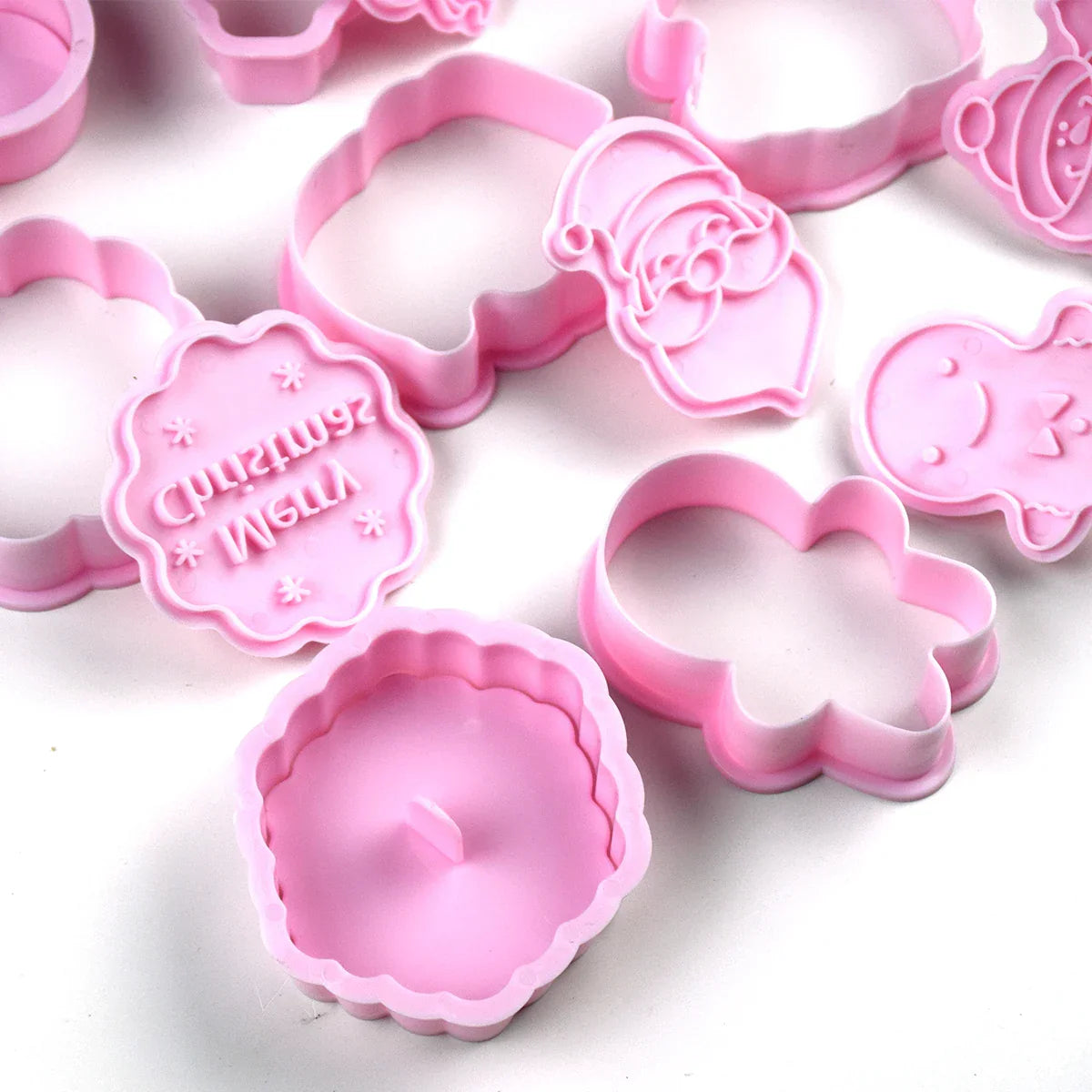 SantaCut - 8-Piece Festive Christmas Cookie Cutter Set