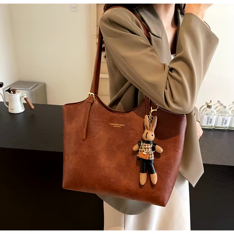 Sophie | Élégant Sac Fourre Tout Femme en Cuir Végétalien Spacieux 8