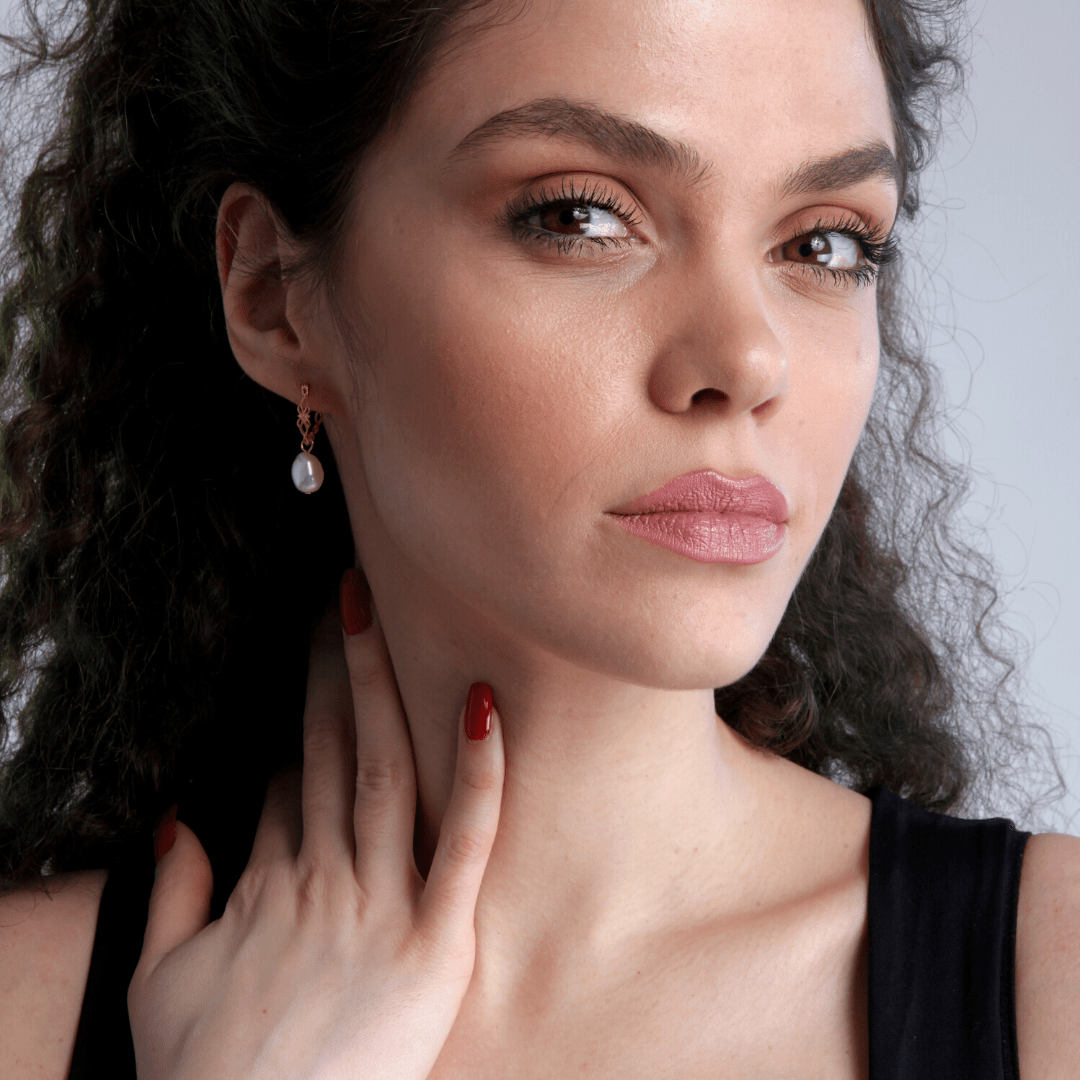 Vivienne - Natural Freshwater Pearl Earrings